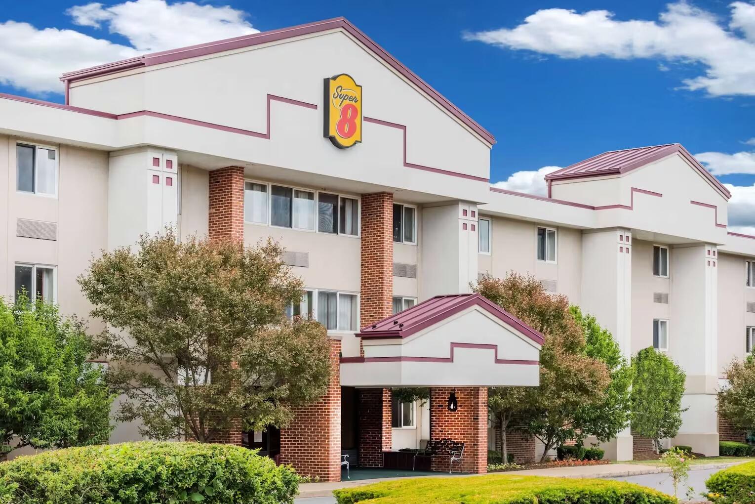 Picture of Super 8 by Wyndham State College