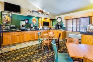 Picture of AmericInn by Wyndham Hampton