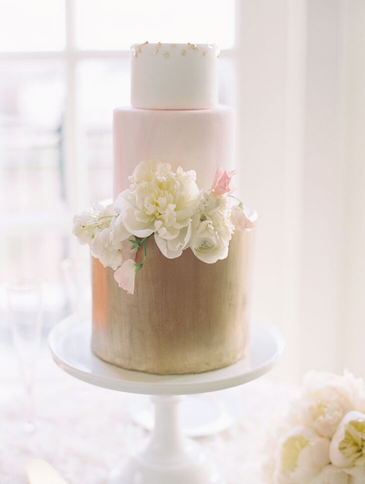 Even the cake shimmered! A single gilded layer gave the three-tier confection just the right amount of panache.