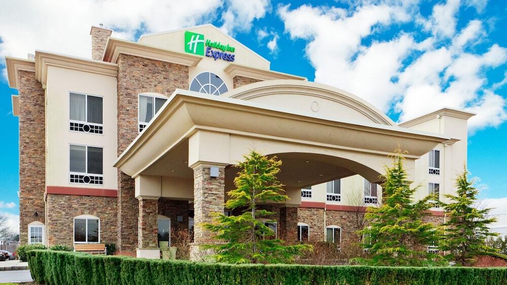 Picture of Holiday Inn Express Hotel & Suites Long Island-East End by IHG