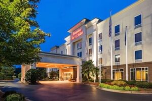 Picture of Hampton Inn & Suites Clinton I 26