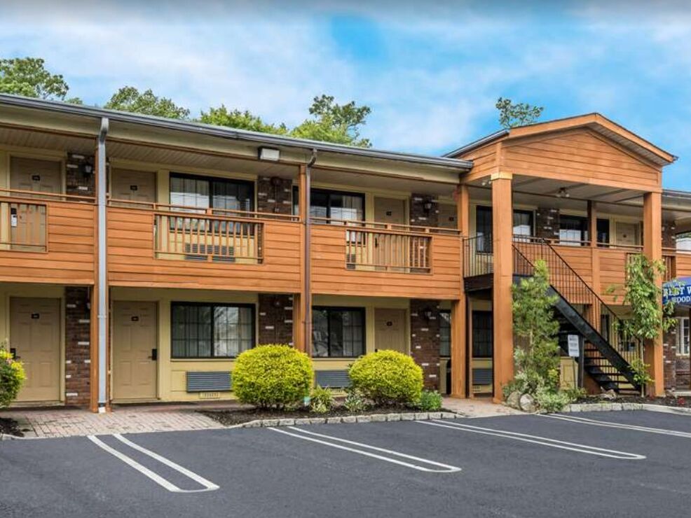 Picture of SureStay Plus By Best Western Woodbury Inn