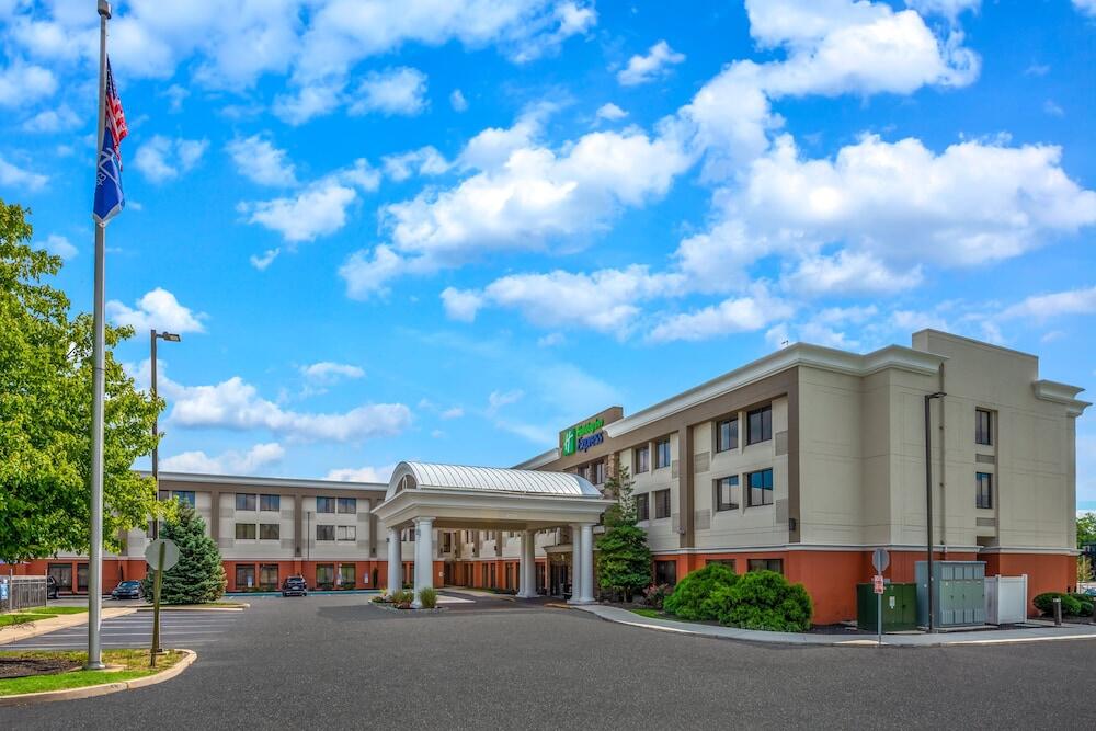Picture of Holiday Inn Express Philadelphia NE - Bensalem by IHG