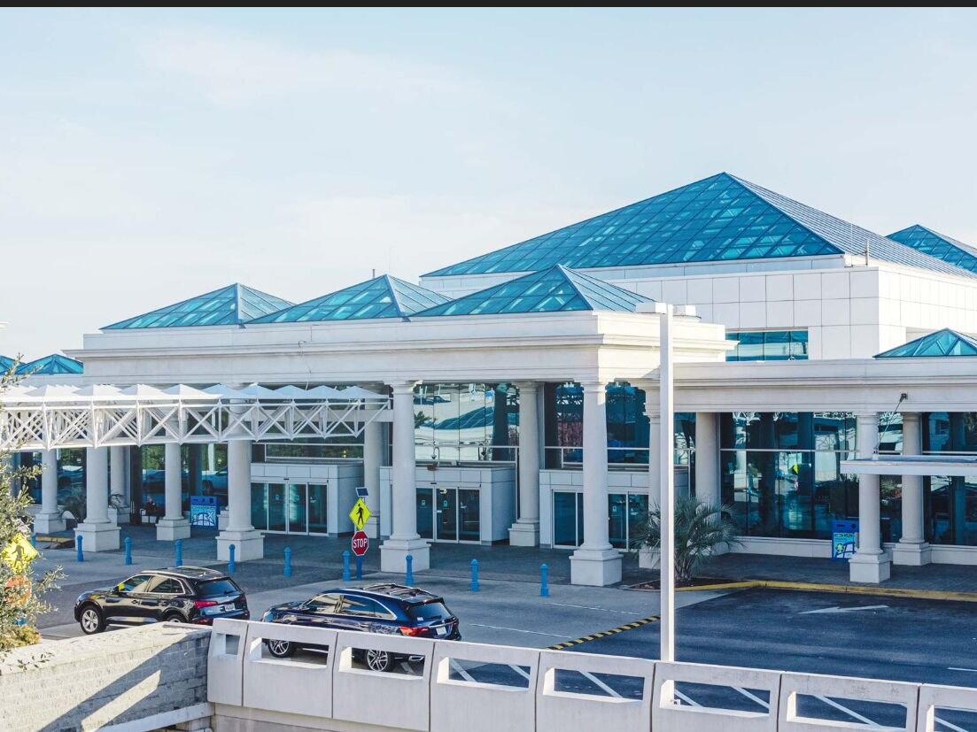 Picture of Columbia Metropolitan Airport (59 miles from Santee, SC)