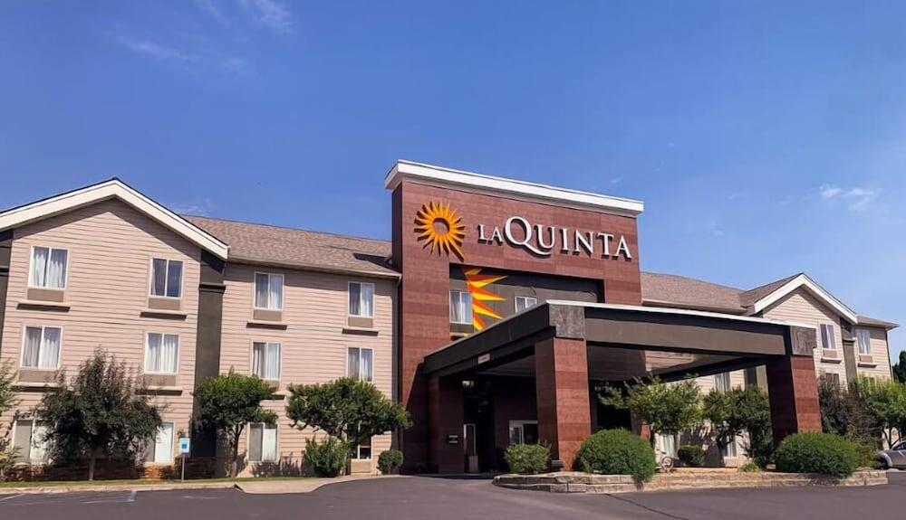 Picture of La Quinta Inn & Suites by Wyndham Moscow Pullman