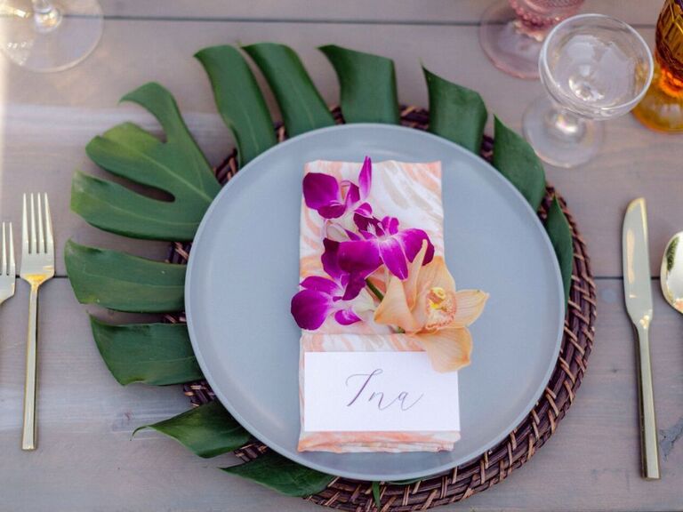 tropical leaf place setting