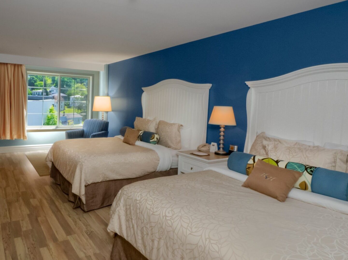 Picture of Watkins Glen Harbor Hotel