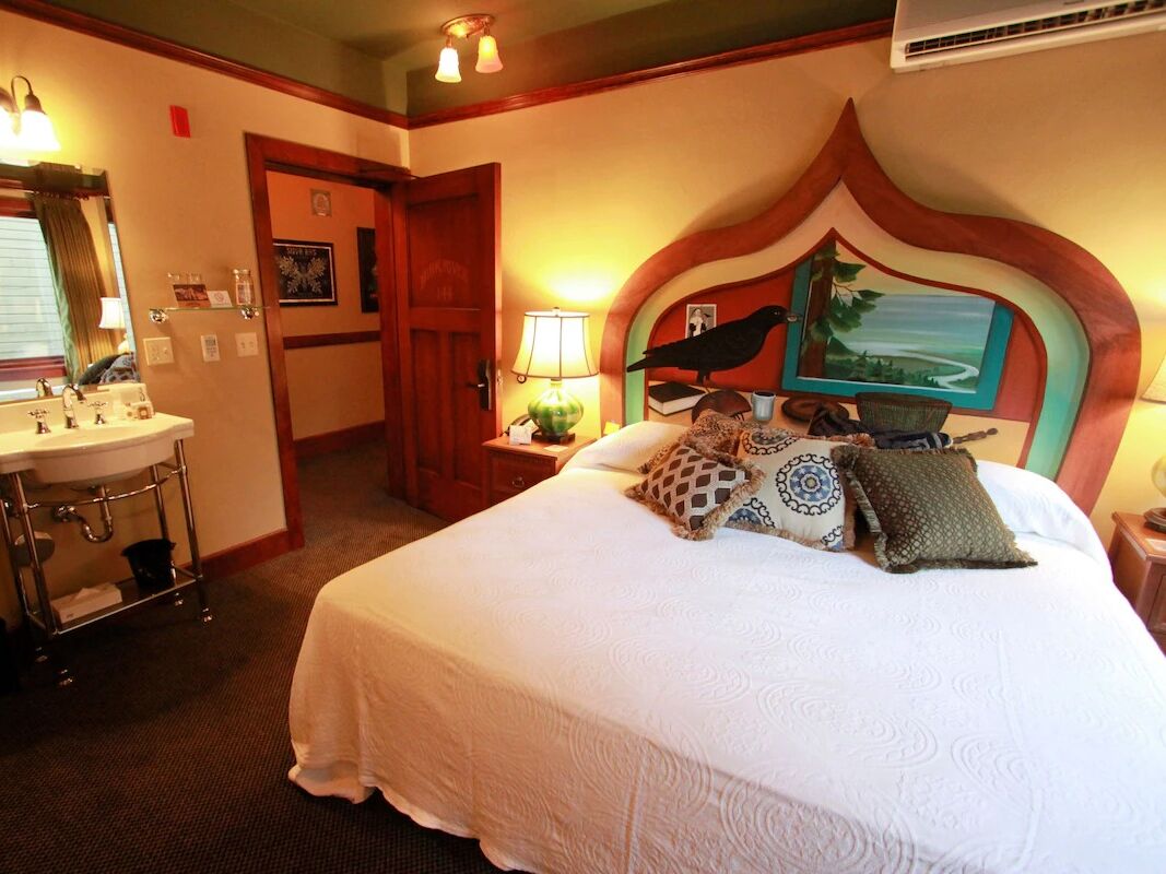 Picture of McMenamins Kennedy School