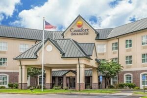 Picture of Comfort Inn & Suites Mobile near Eastern Shore Centre