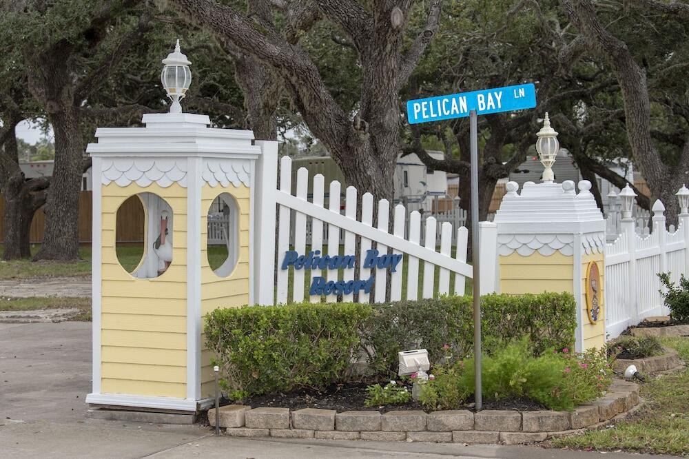 Picture of Pelican Bay Resort