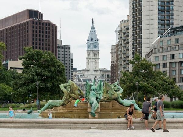 Picture of Walk Around Logan Square