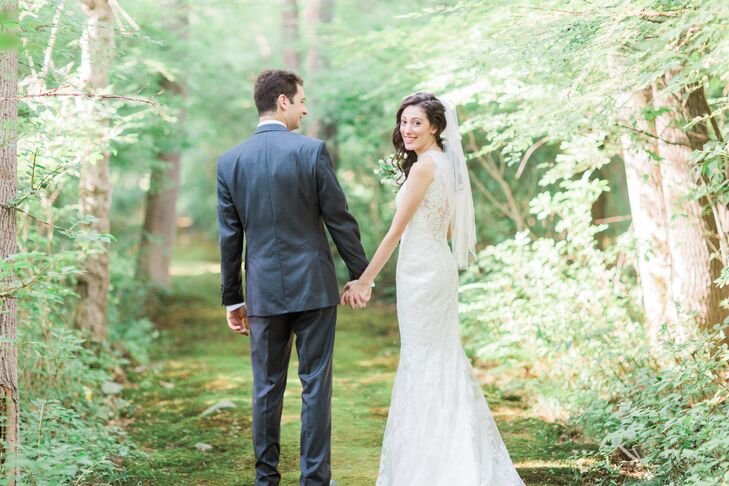 It took almost 20 venue tours before Tara and Jesse found Lord Thompson Manor in Thompson, Connecticut. "We both looked at each other during the tour and knew it was our place," Tara says of the secluded locale.