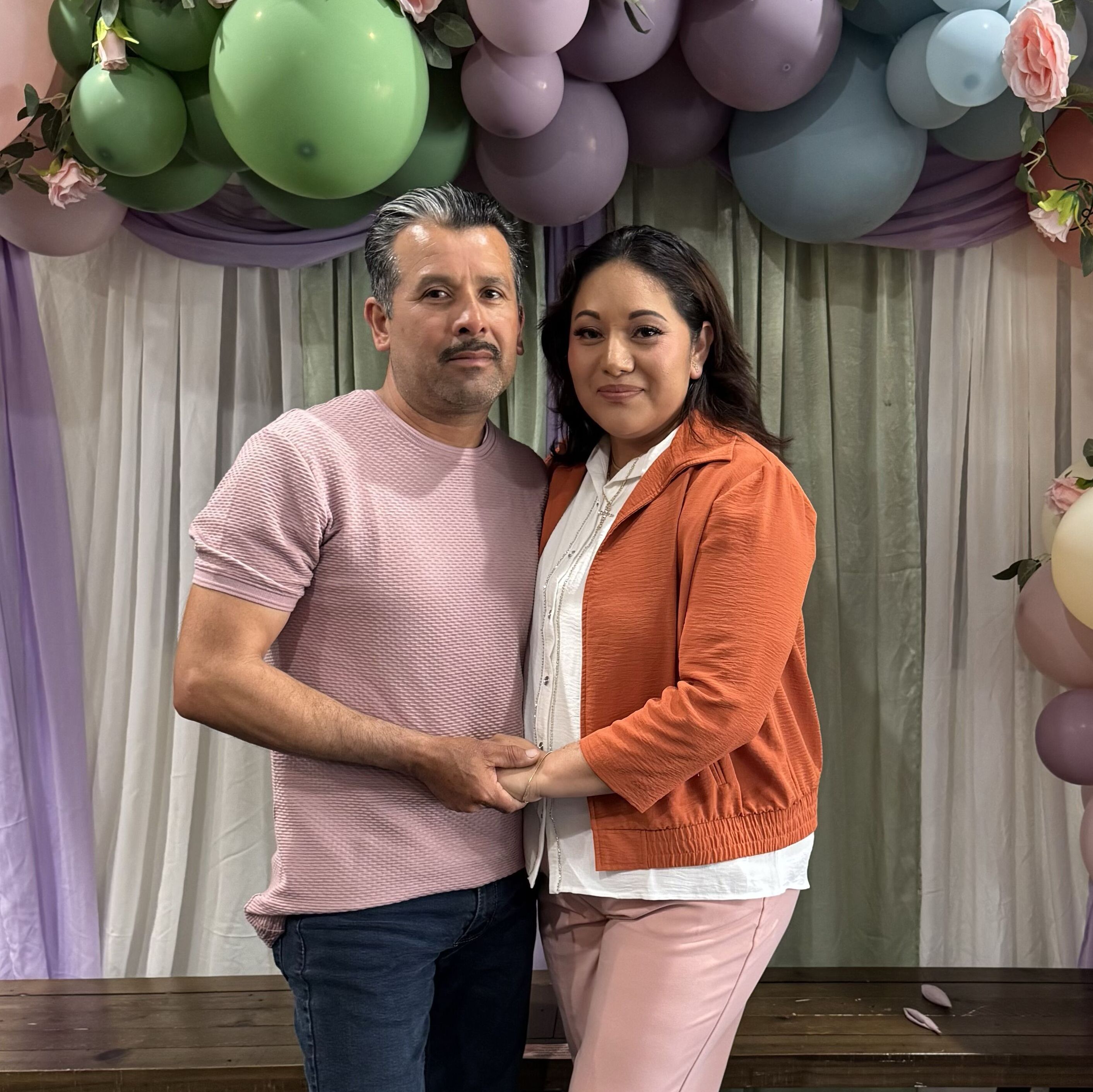 Picture of Abraham Y Flori Rosales Padrinos De Pastel