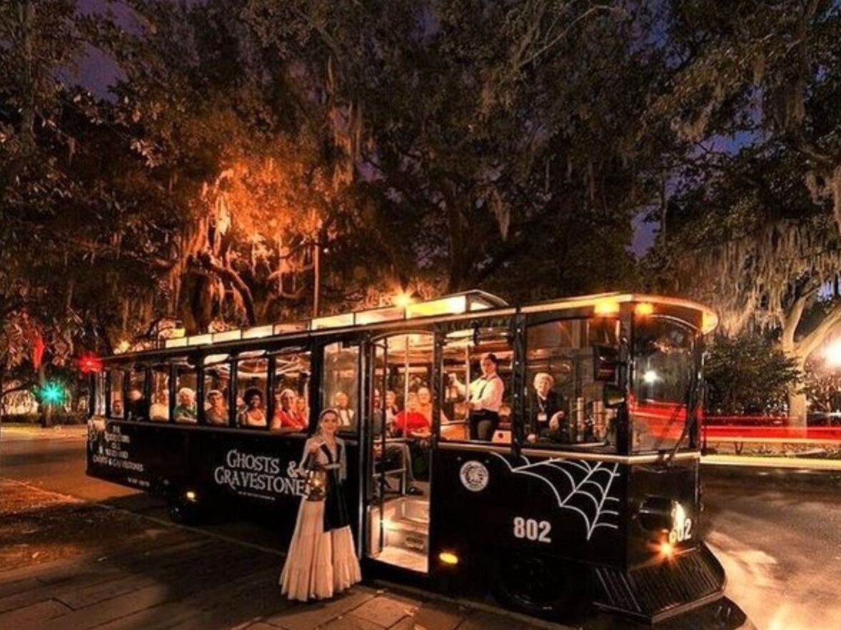Picture of Ghosts & Gravestones Tour Savannah