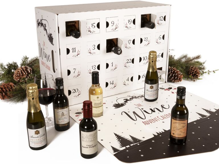 Pinch Provisions Luxury Wedding Advent Calendar， Includes 7 Boxes with