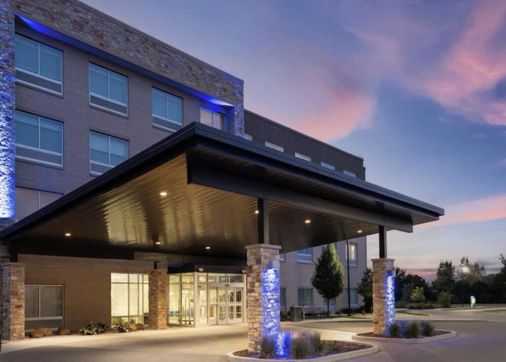 Picture of Holiday Inn Express & Suites Madison West -  Middleton