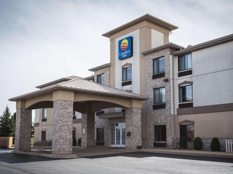 Picture of Comfort Inn Crystal Lake - Algonquin