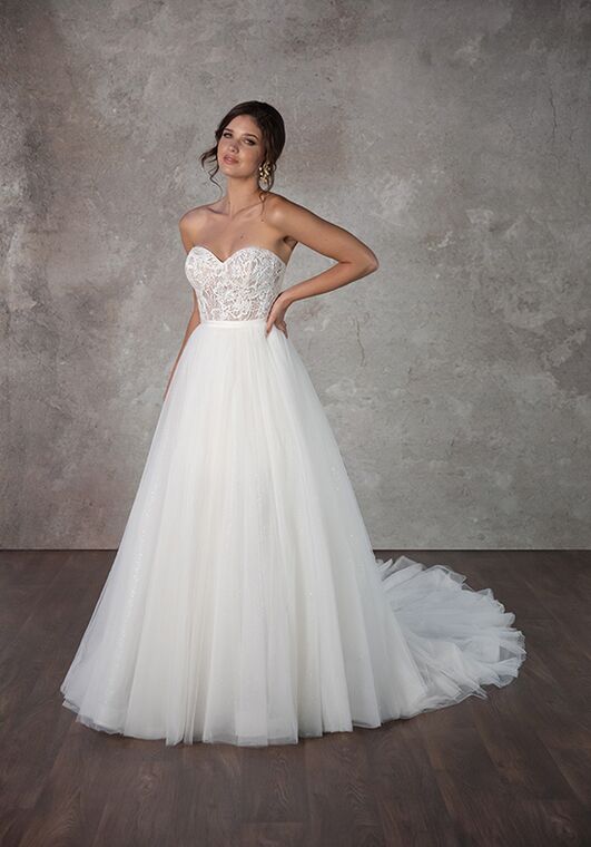 Essense of Australia D4133 Ball Gown Wedding Dress - 4