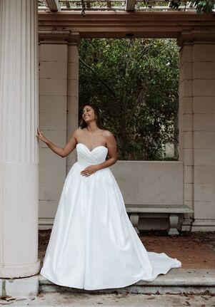 Essense of Australia D3753 Ball Gown Wedding Dress