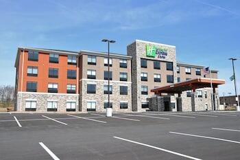 Picture of Holiday Inn Express & Suites Clarion