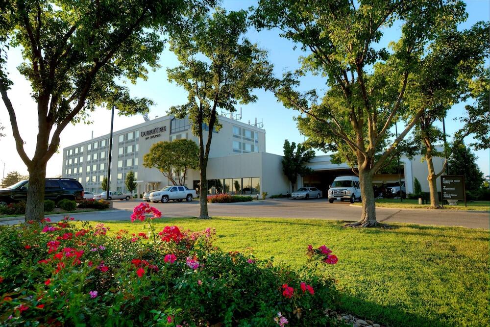 Picture of DoubleTree by Hilton Hotel Wichita Airport