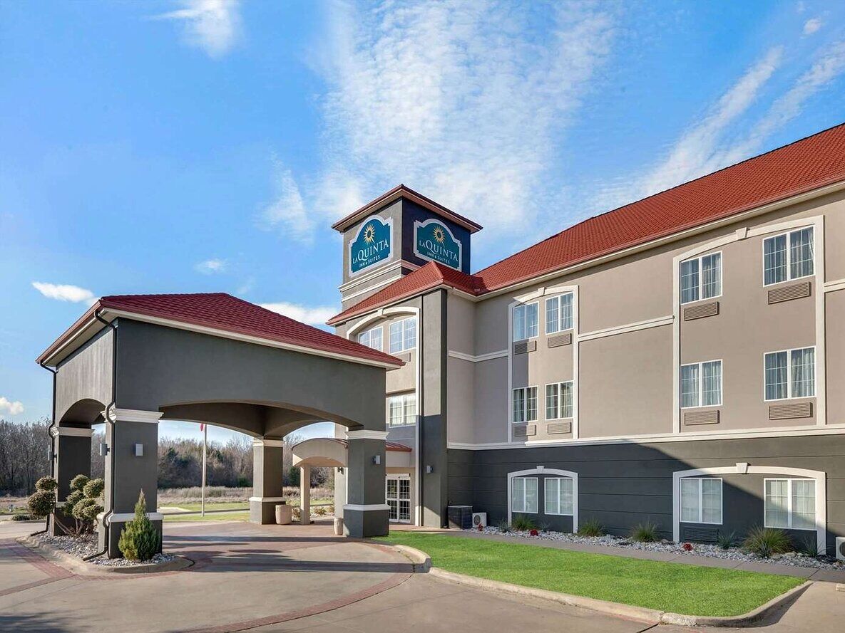 Picture of La Quinta Inn & Suites by Wyndham Sulphur Springs