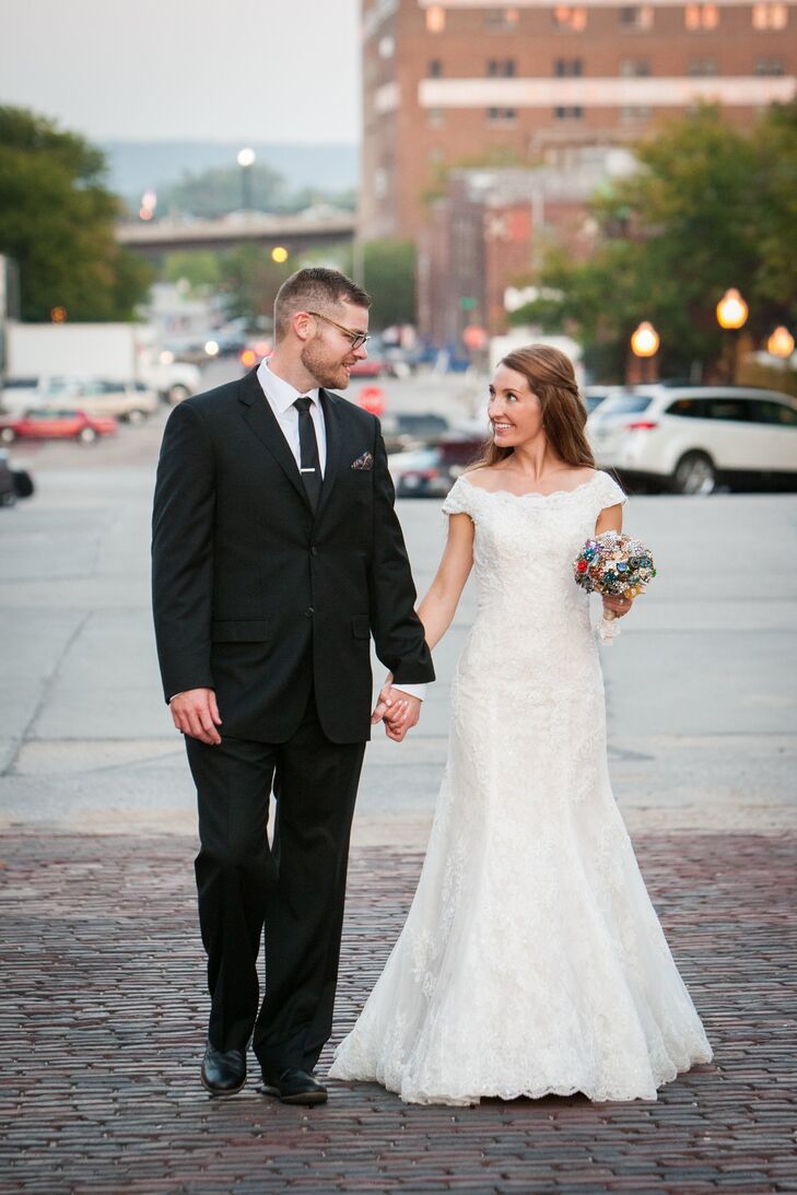 Laura Donovan (29 and a nurse practitioner) and Scott Wissing (28 and a health teacher and high school basketball coach) met in the summer of 2011 at 