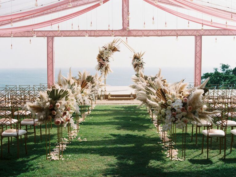 boho wedding aisle decor