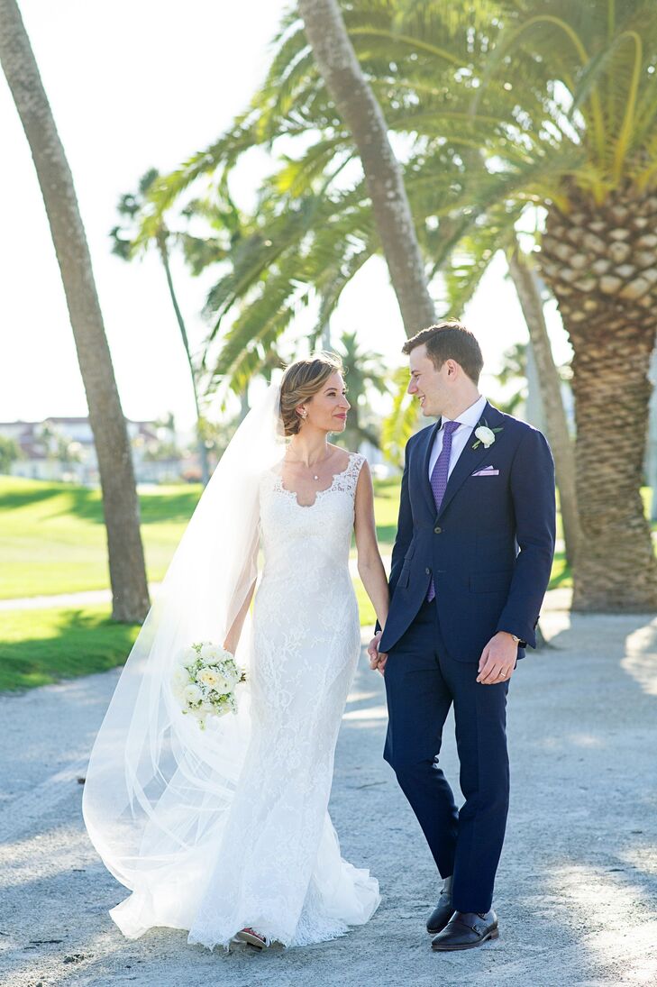 Although Emily (27 and a graduate student) and Jason (27 and a graduate student) call New York home, they whisked their friends and family off to Gasp