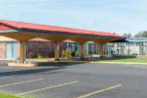 Picture of Knights Inn Napoleon