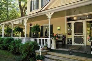 Picture of Edgeworth Inn