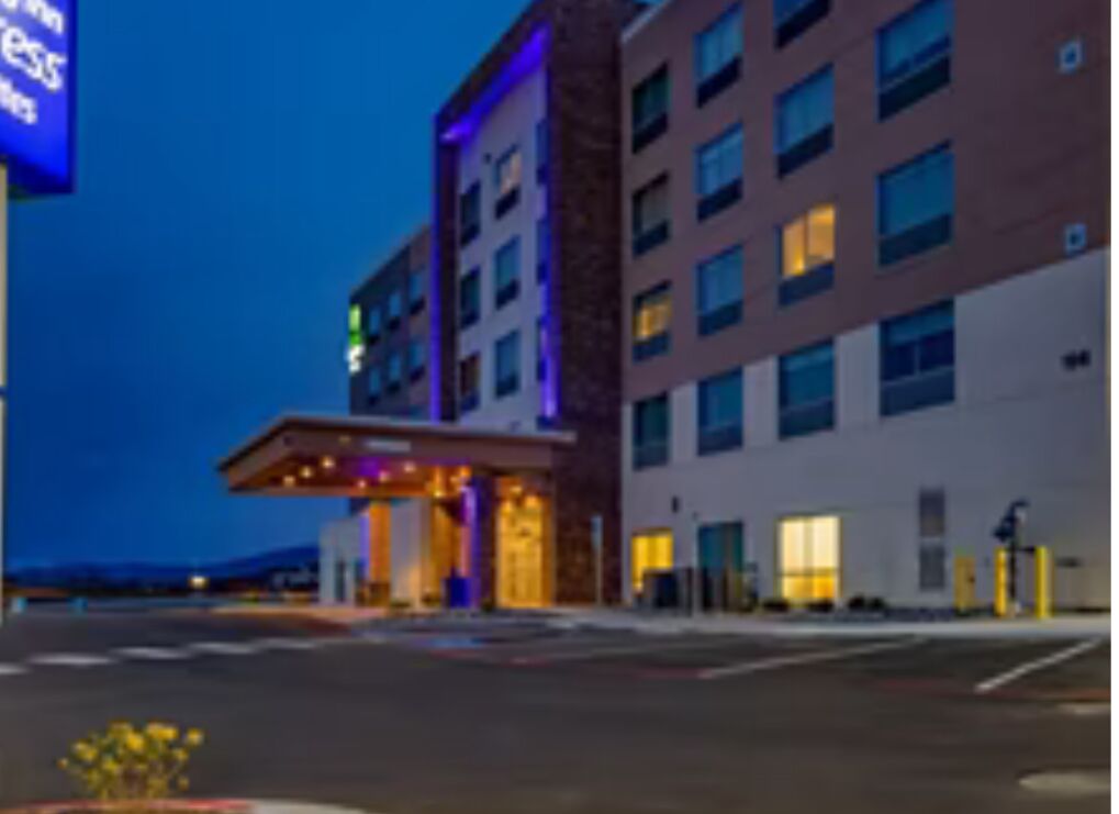 Picture of Holiday Inn Express & Suites
