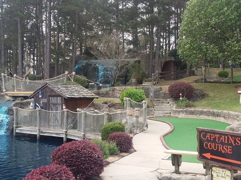 Picture of Pirate's Cove Adventure Golf