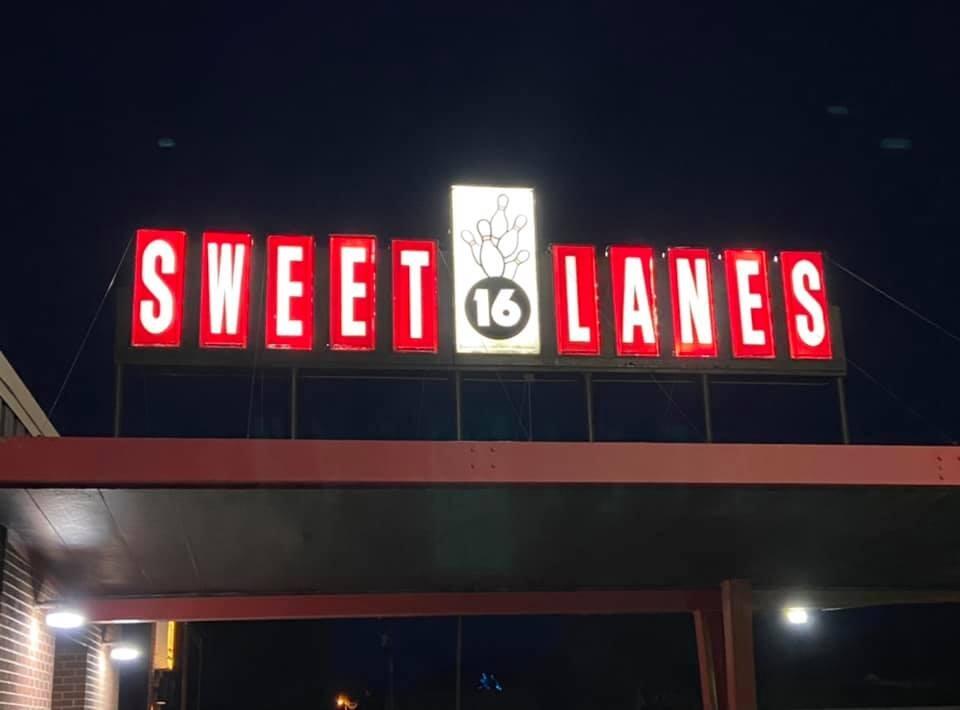 Picture of Sweet 16 Lanes