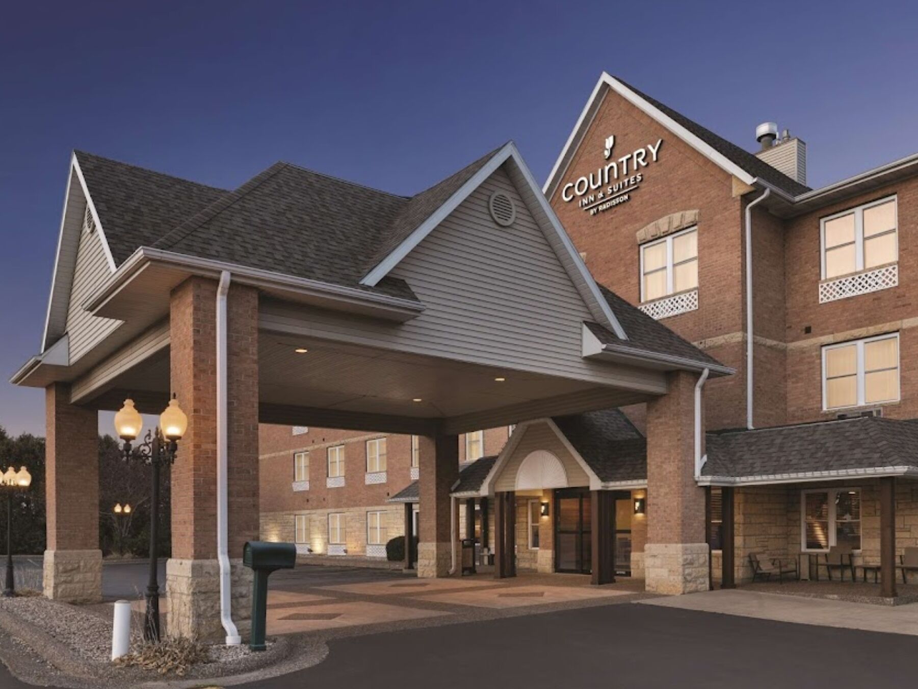 Picture of Country Inn & Suites by Radisson, Galena, IL