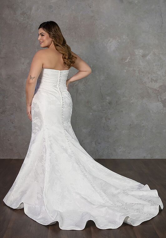 Essense of Australia D4300+ Fit-and-Flare Wedding Dress - 3