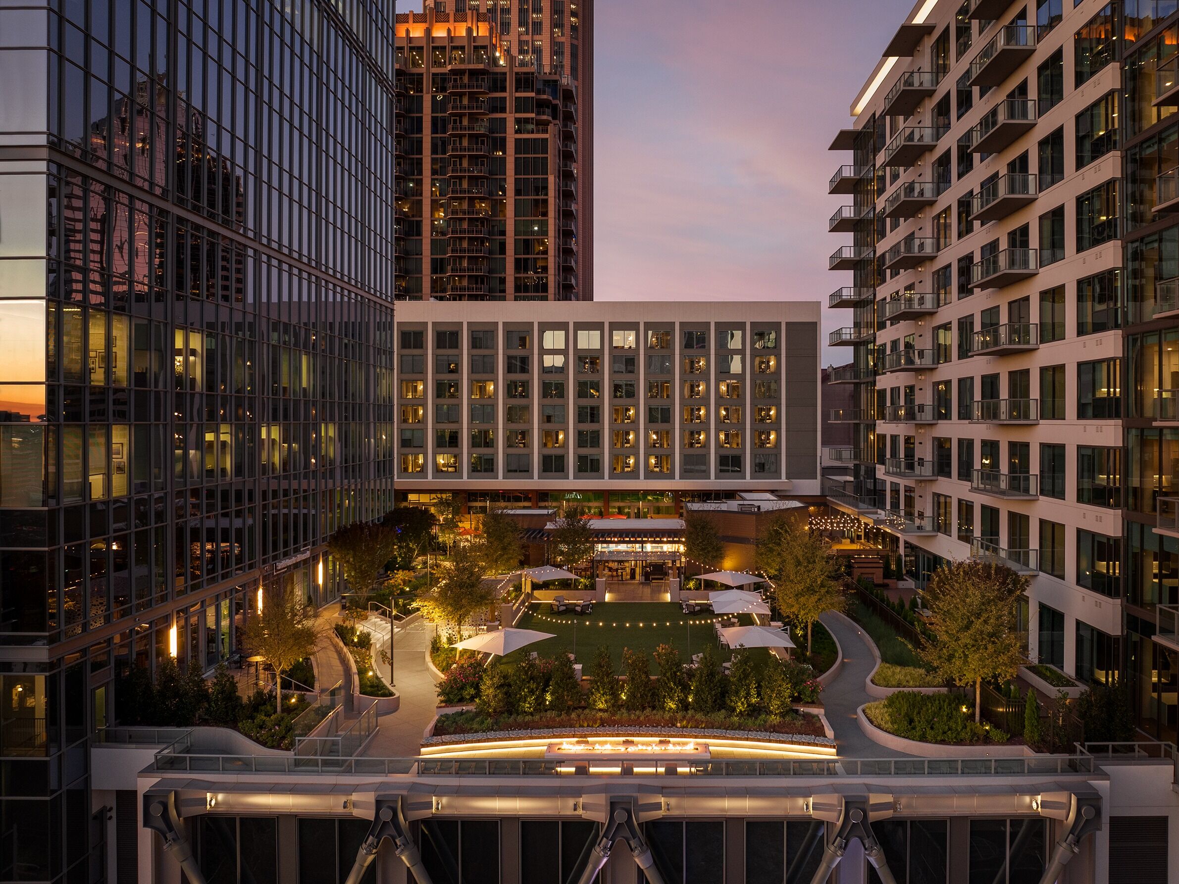 Picture of Epicurean Atlanta, Autograph Collection