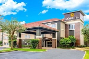 Picture of La Quinta Inn & Suites by Wyndham Sebring