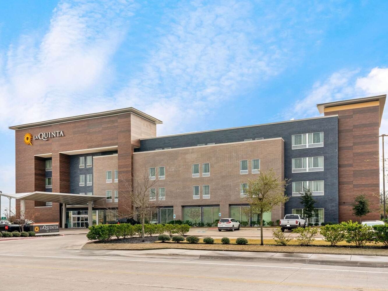 Picture of La Quinta Inn & Suites by Wyndham College Station South