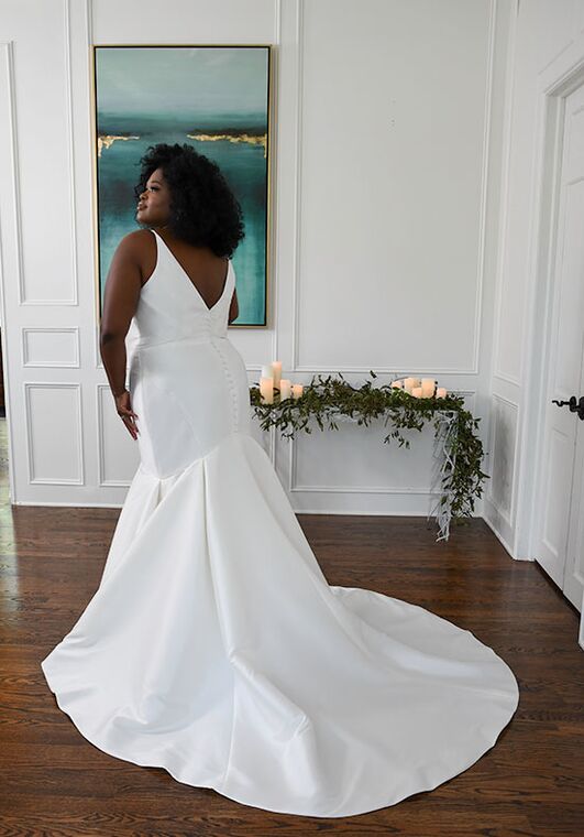 Essense of Australia D3223 plus Fit-and-Flare Wedding Dress - 3
