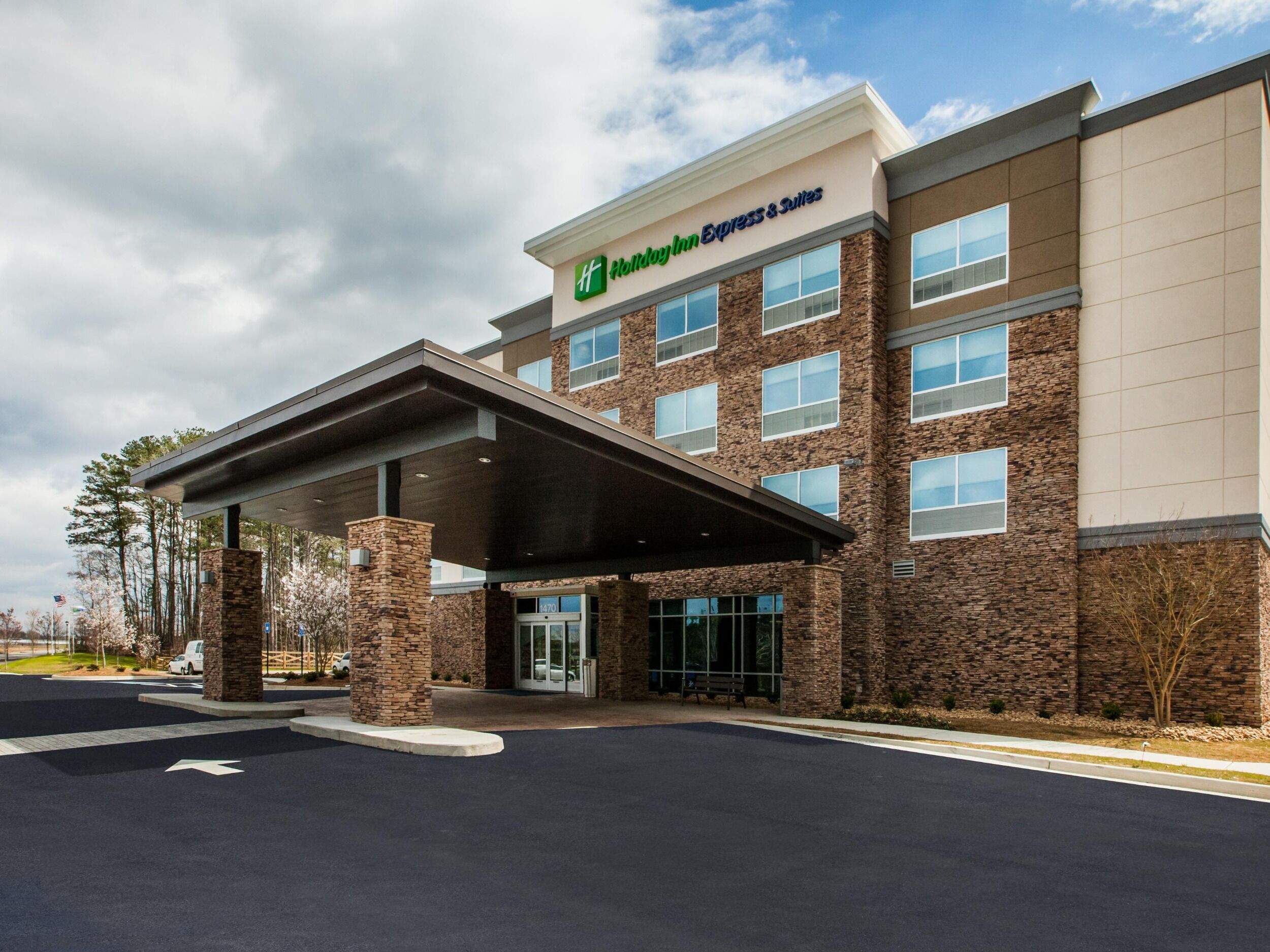 Picture of Holiday Inn Express & Suites Atlanta N - Woodstock, an IHG Hotel