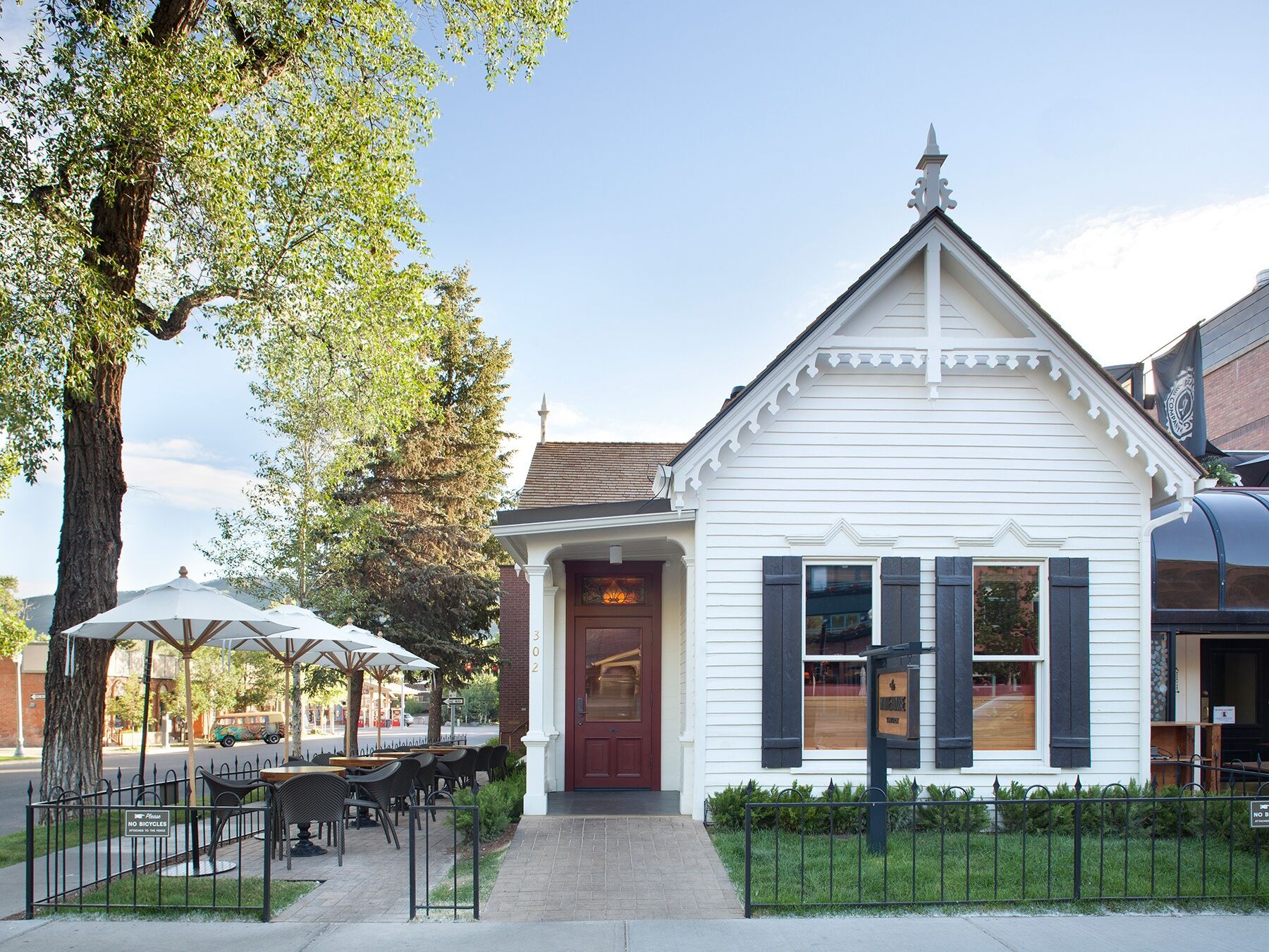 Picture of White House Tavern