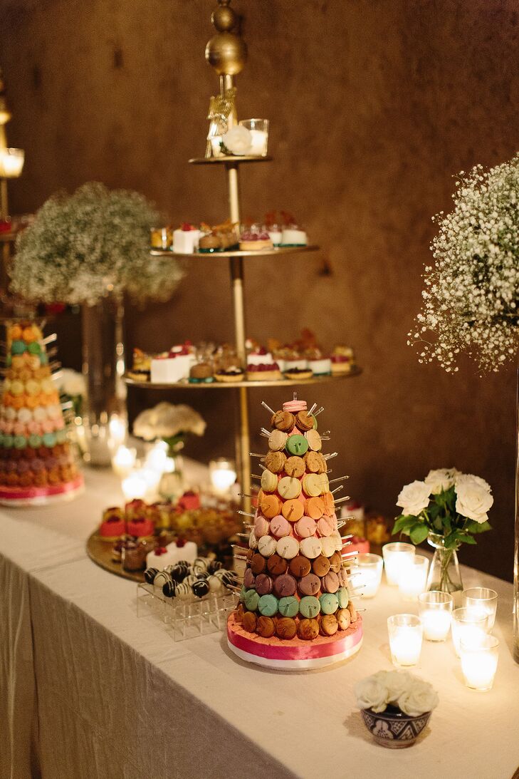 While the couple’s three-course Moroccan feast was enough to send guests’ tongues wagging, Lauren and Jacques followed the meal with an inspiring spread of macarons, chocolate mousse, fruit salad, panna cotta and petits fours.