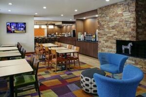 Picture of Fairfield Inn & Suites by Marriott Detroit Farmington Hills