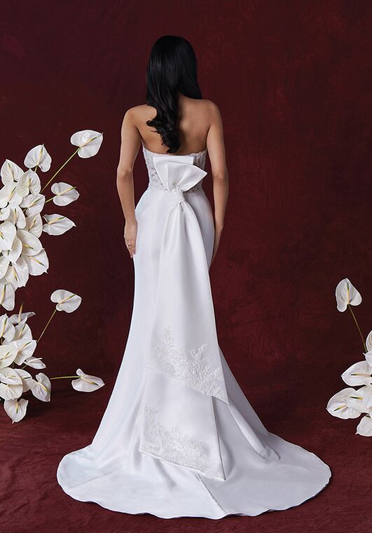 Justin Alexander Hilton Fit-and-Flare Wedding Dress - 4
