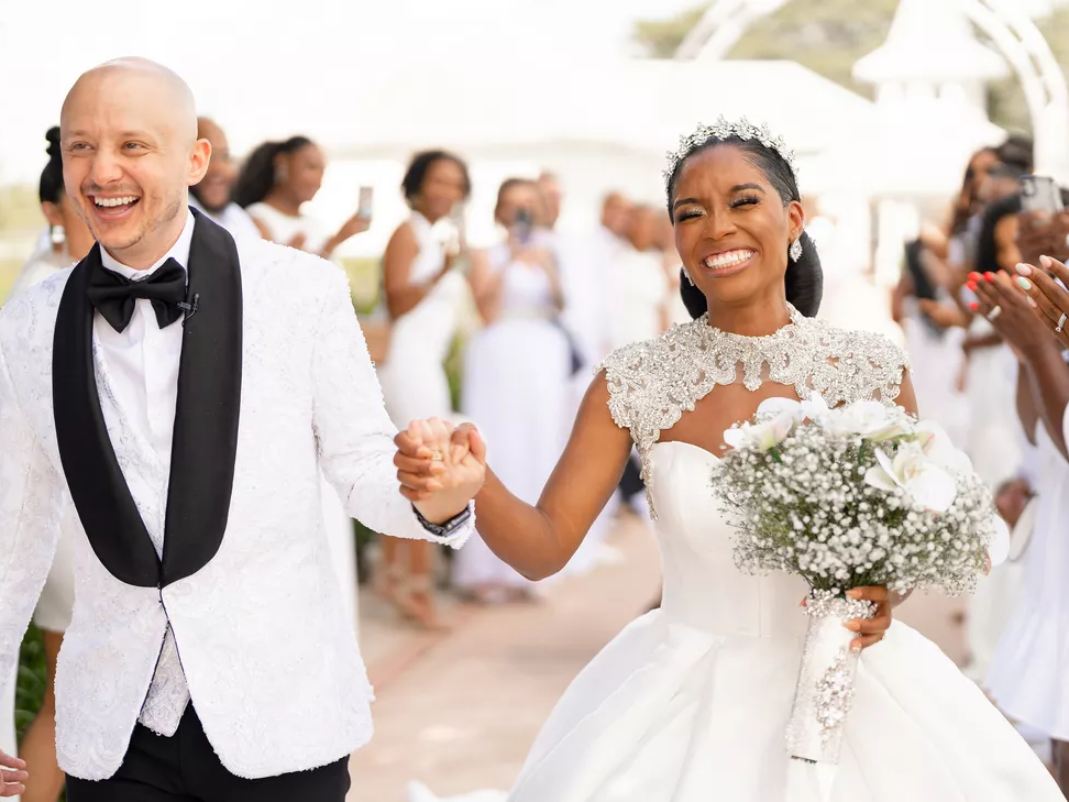 Wedding Expert Shares Things Wedding Party Members Should Never Do