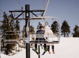 Matt and Jessica love to ski, so much so that their wedding took place on a <a href="https://www.theknot.com/content/honeymoon-ski-resorts" target="_b