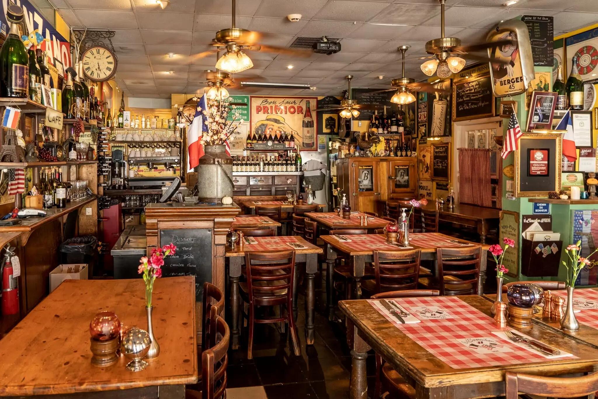 Picture of Le Bouchon Du Grove
