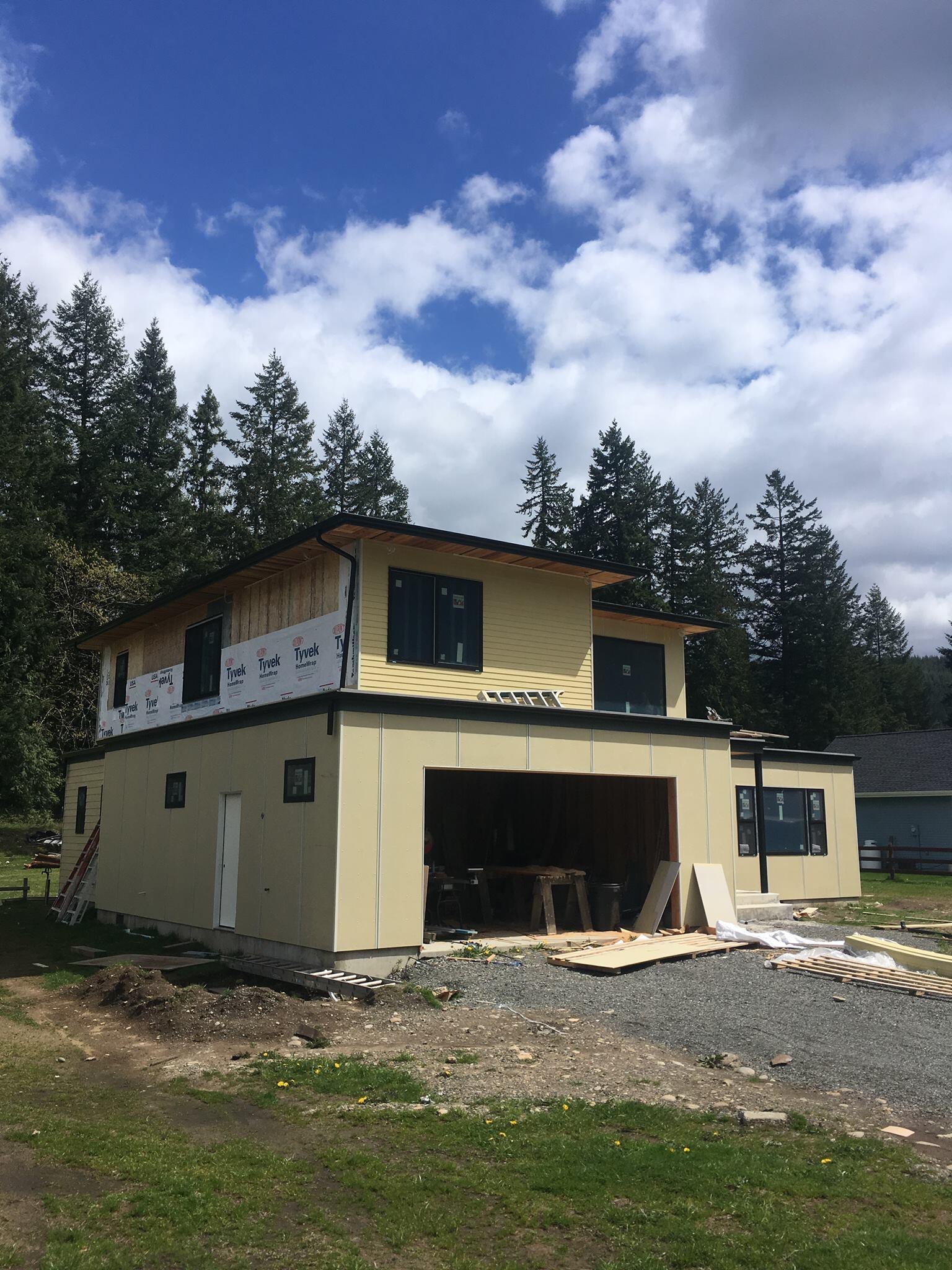 Eventually, we decided living together sounded way better than living an hour apart (Gunner built himself a house in 2018). 