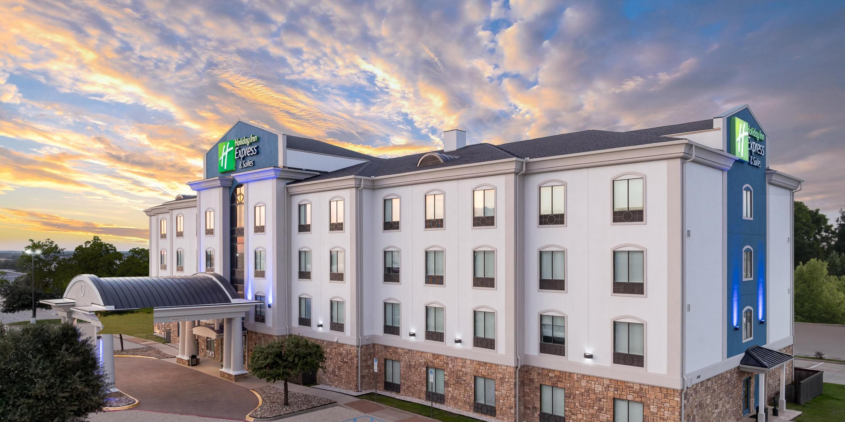 Picture of Holiday Inn Express & Suites - Denton North by IHG